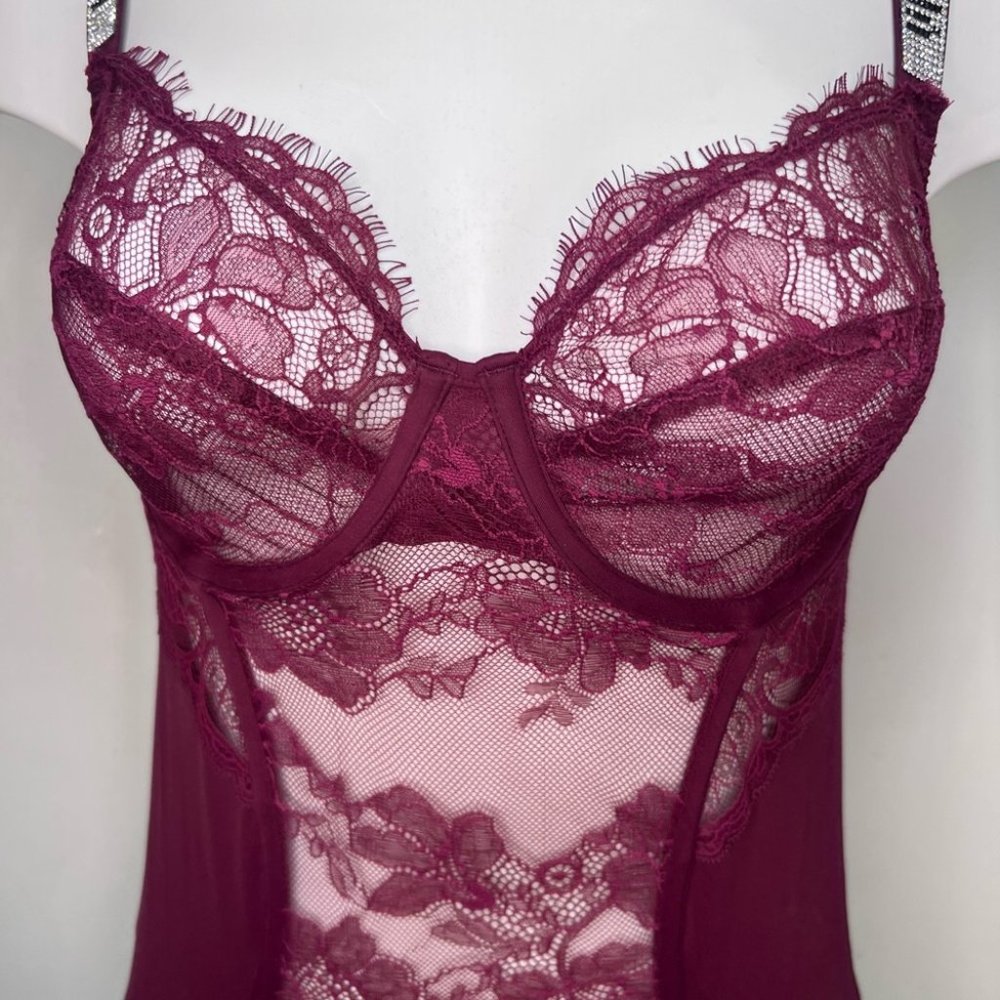 Victoria’s Secret The Fabulous Full Cup Shine Lace Teddy - Picture 4 of 10